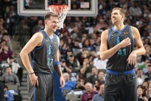  东契奇40+三双难救独行侠负灰熊  