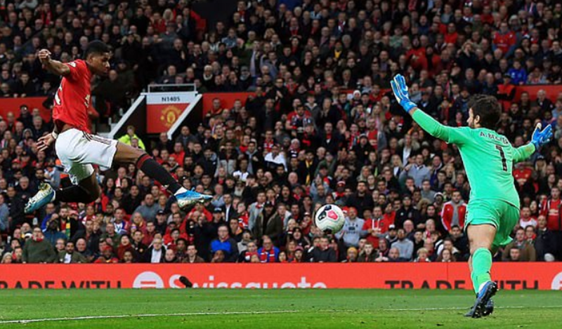  佛罗伦萨防守反击高效，客场逼平领头羊