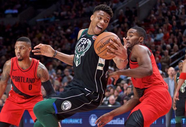  福克斯助攻创新高，国王团队篮球击溃开拓者防线