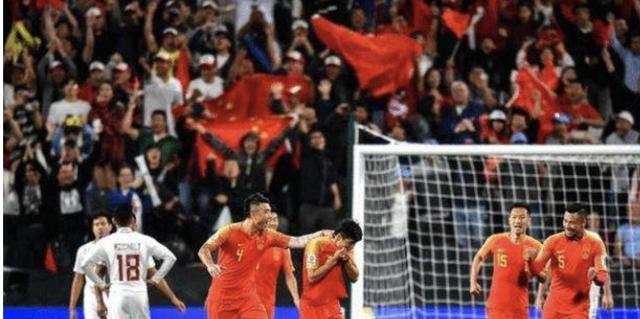  波鸿锋线全面开花，德甲平民球队打出豪华数据  